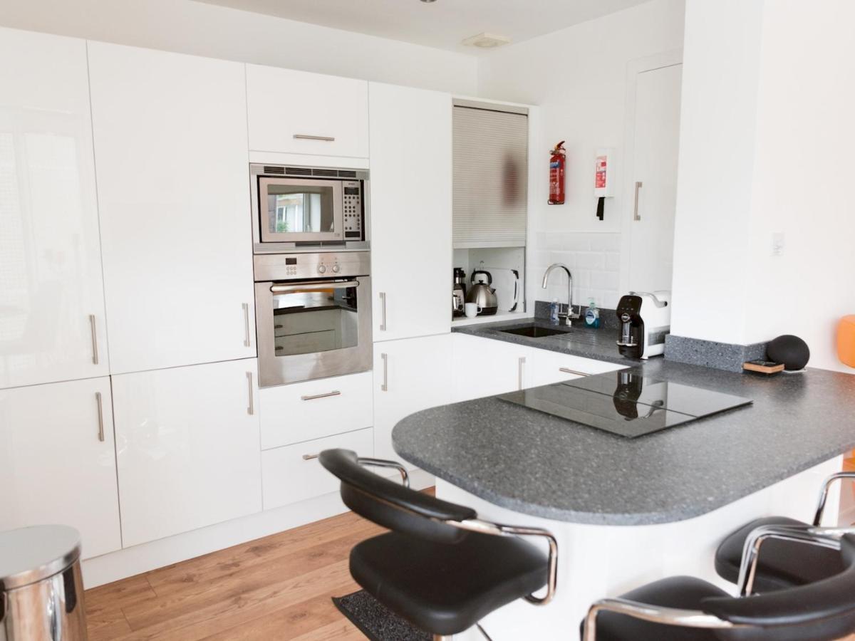 Pass The Keys Stylish 2Bed Rental Unit Glasgow Green מראה חיצוני תמונה