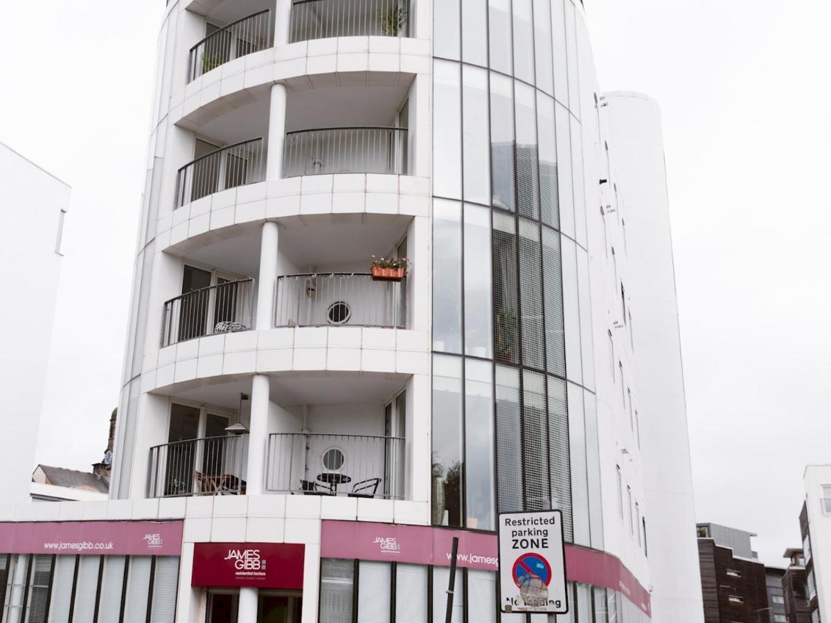 Pass The Keys Stylish 2Bed Rental Unit Glasgow Green מראה חיצוני תמונה