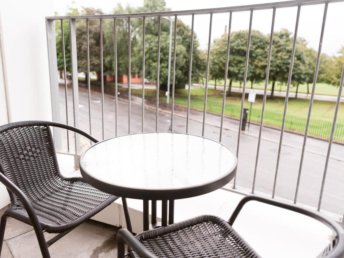 Pass The Keys Stylish 2Bed Rental Unit Glasgow Green מראה חיצוני תמונה
