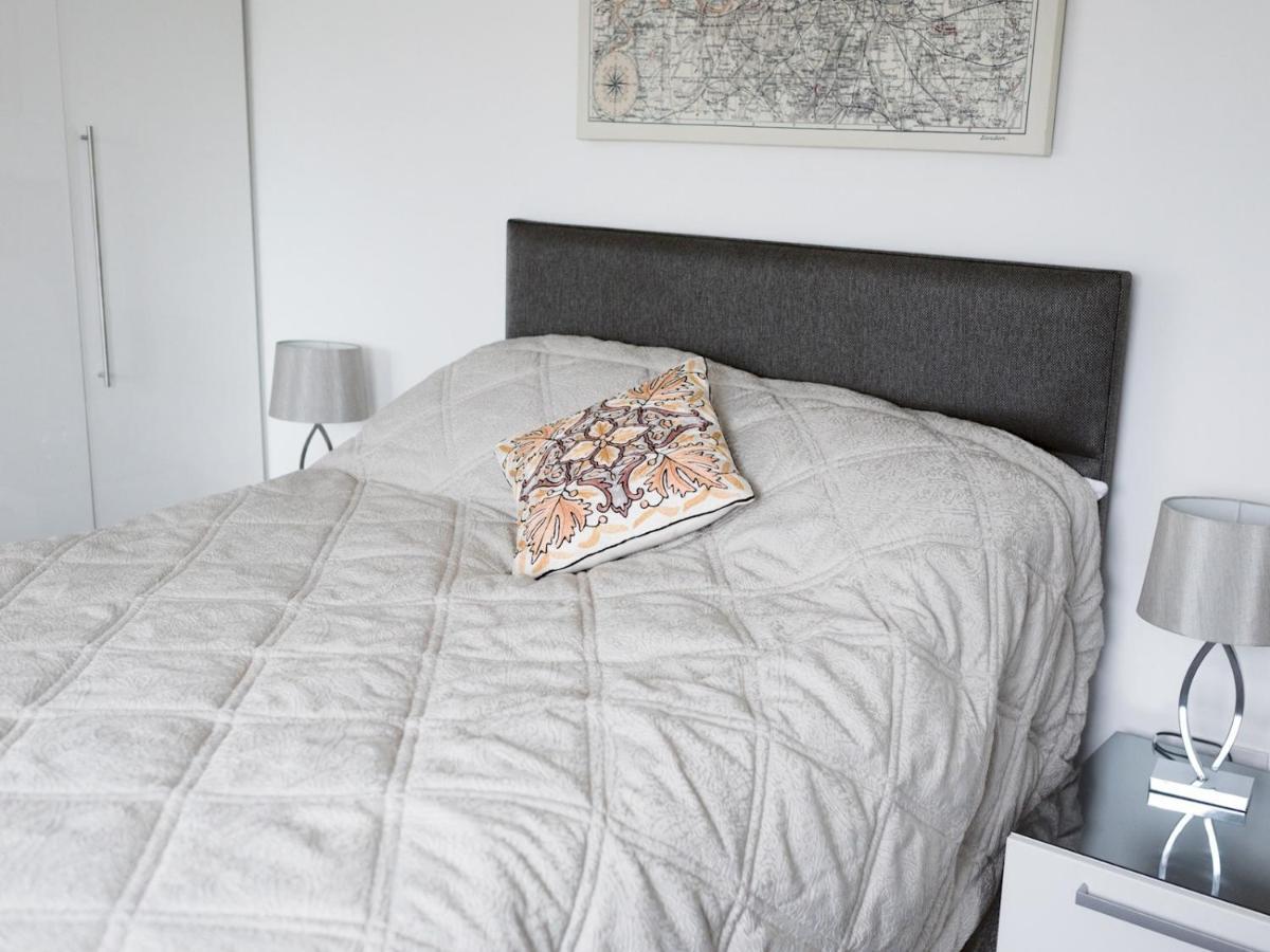 Pass The Keys Stylish 2Bed Rental Unit Glasgow Green מראה חיצוני תמונה