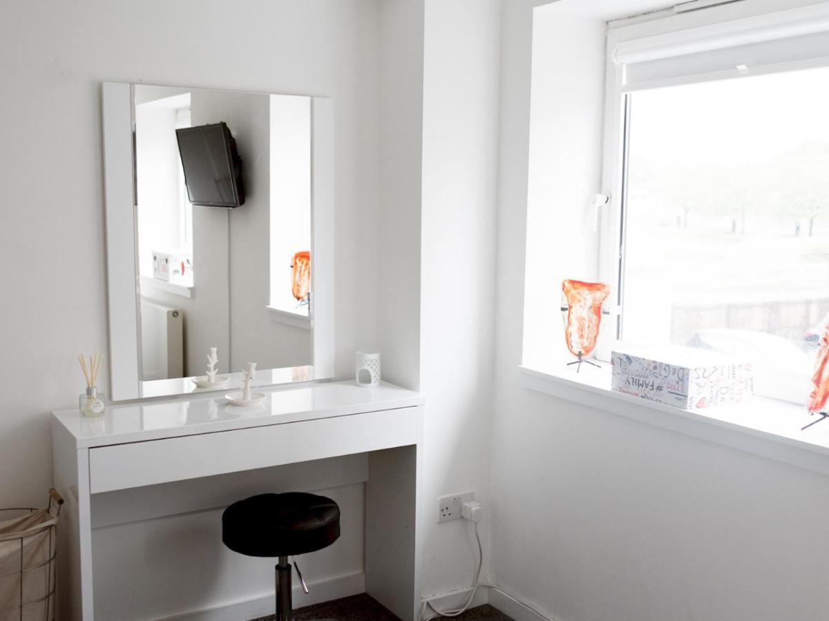 Pass The Keys Stylish 2Bed Rental Unit Glasgow Green מראה חיצוני תמונה