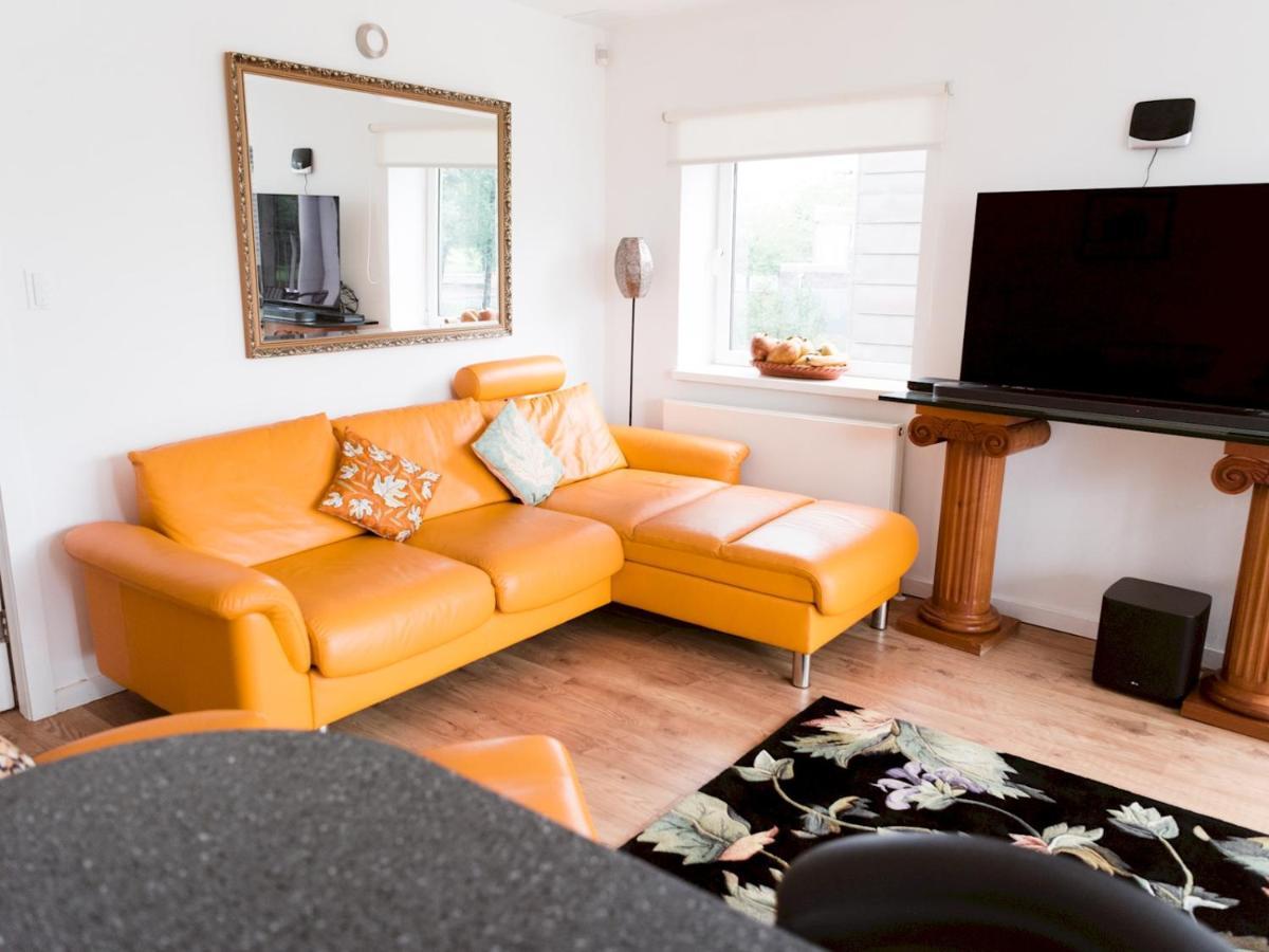 Pass The Keys Stylish 2Bed Rental Unit Glasgow Green מראה חיצוני תמונה