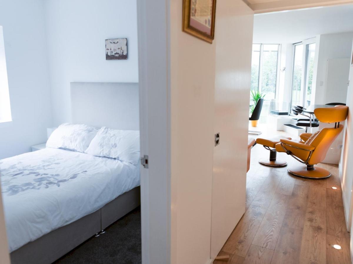Pass The Keys Stylish 2Bed Rental Unit Glasgow Green מראה חיצוני תמונה