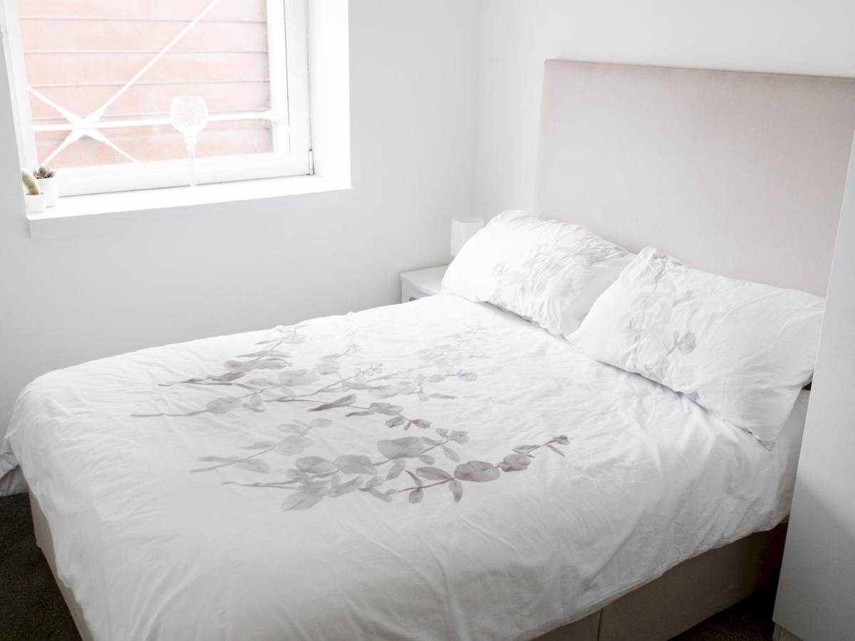 Pass The Keys Stylish 2Bed Rental Unit Glasgow Green מראה חיצוני תמונה